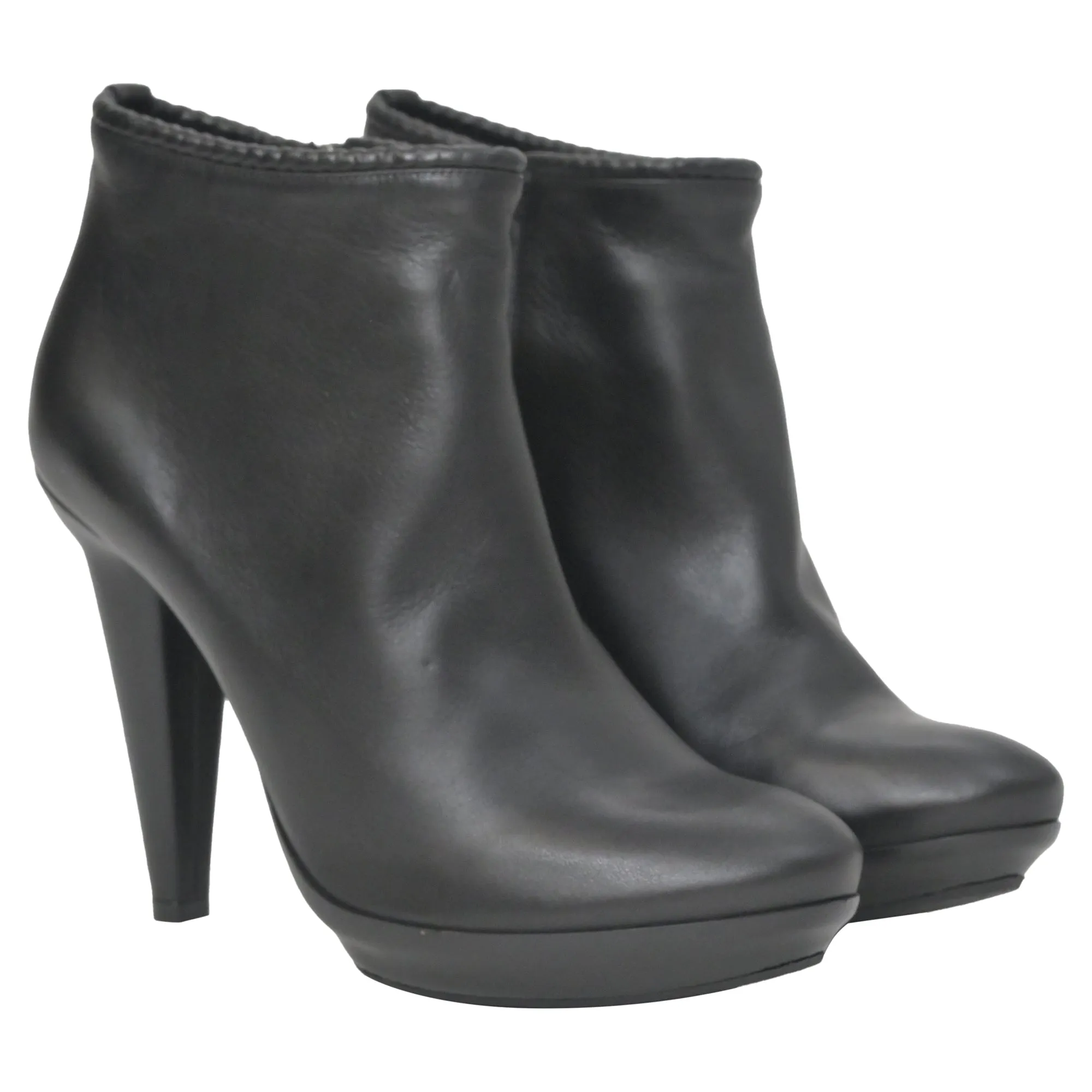 Bottega Veneta Ankle Boots in Black Leather