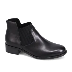 Camanda - Black
