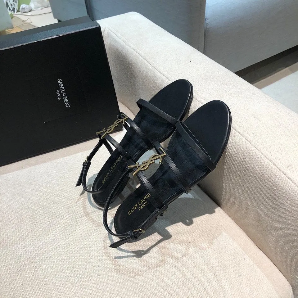 SE904 YSK Cassandra Flat Sandals in Smooth Leather with Gold-tone Monogram / Size5-11
