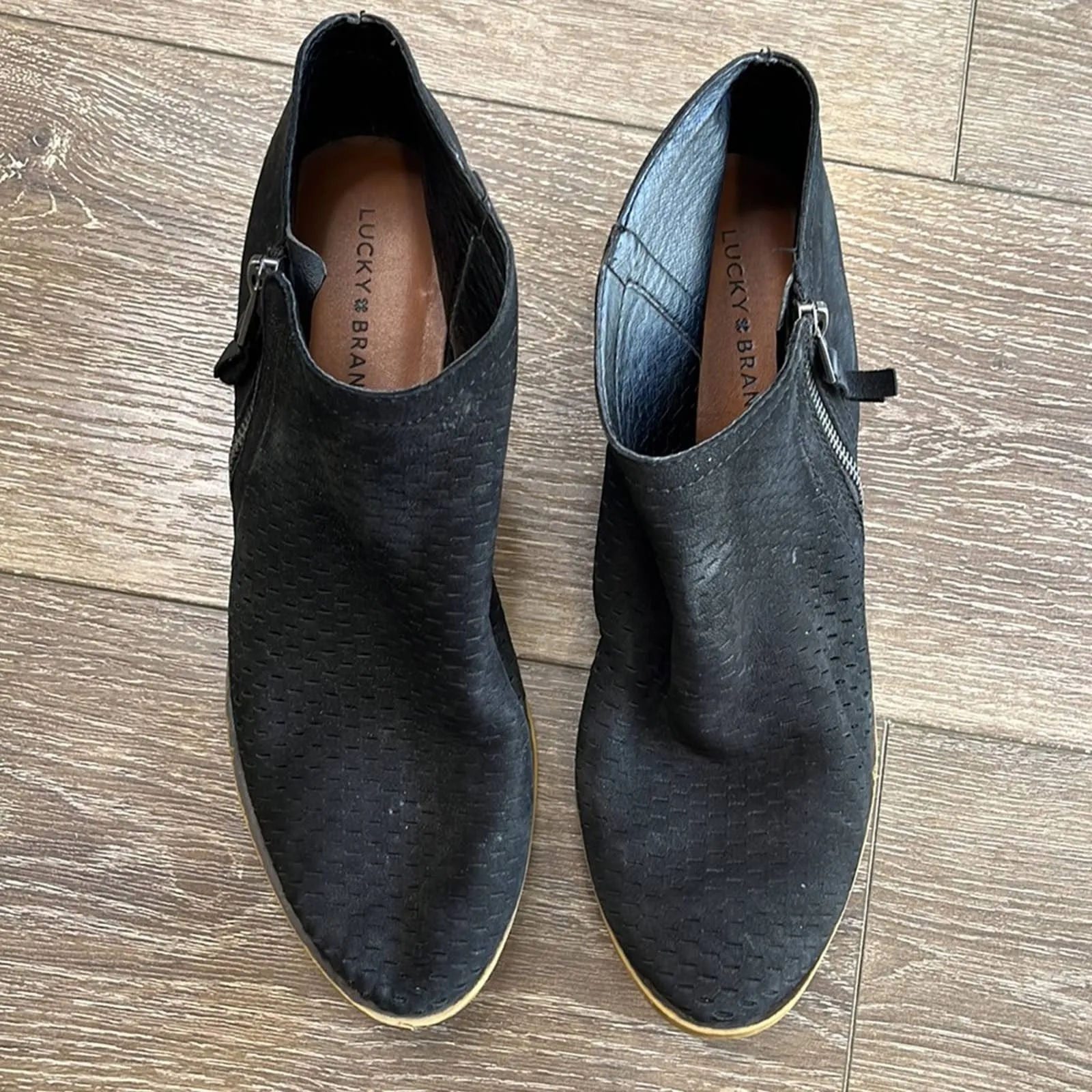 Sz 10.5 Lucky Brand Black Perforated Side Zip Heeled Ankle Booties