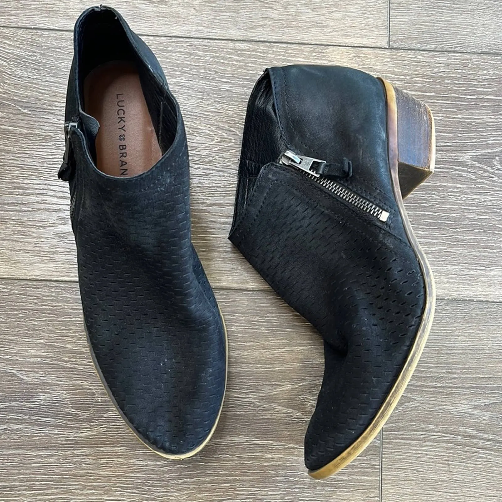 Sz 10.5 Lucky Brand Black Perforated Side Zip Heeled Ankle Booties