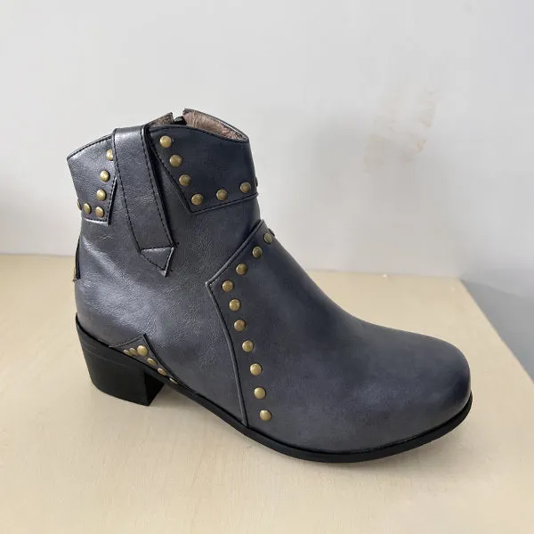 Women's Retro Star Rivet Chunky Heel Ankle Boots 25137989S